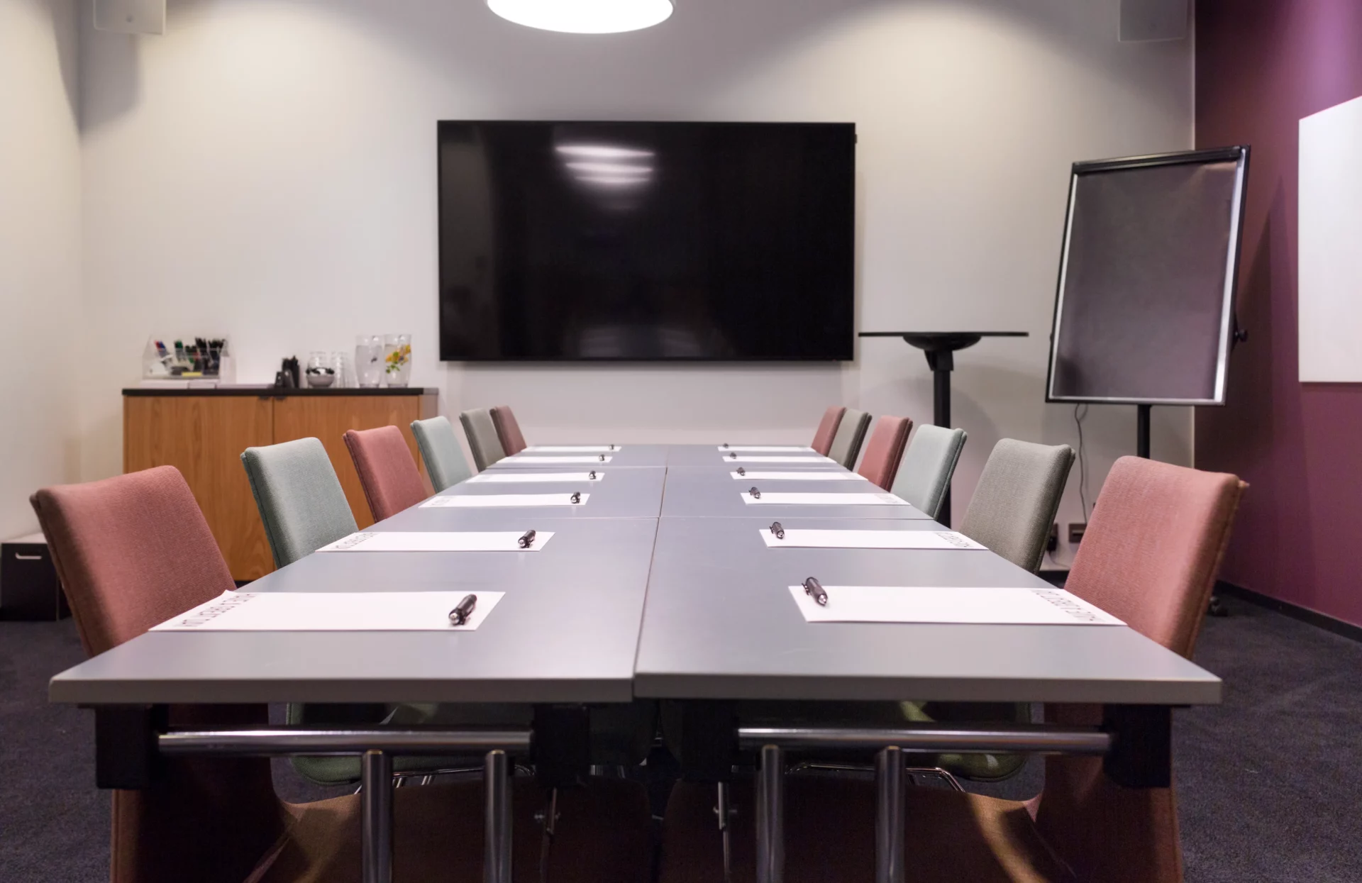 人事部が社内ナレッジを活かすには？研修効率と育成の質を高める仕組みづくり